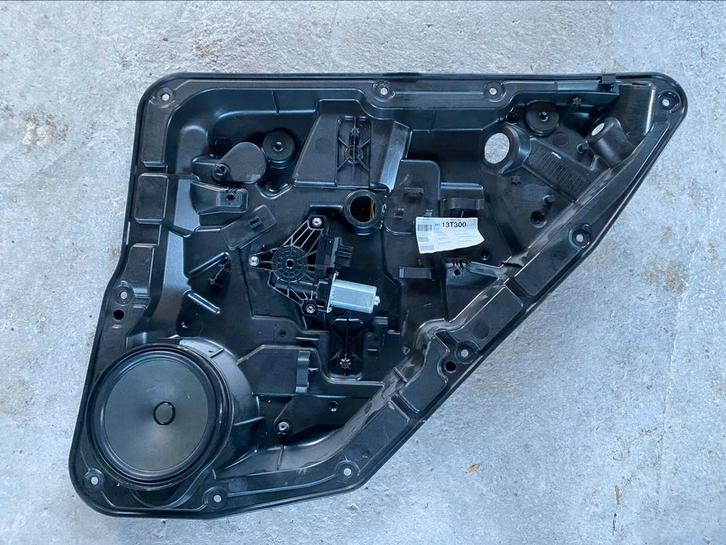 Accessoires porte arrière droite Mercedes Classe B, Autos : Pièces & Accessoires, Vitres & Accessoires, Mercedes-Benz, Utilisé