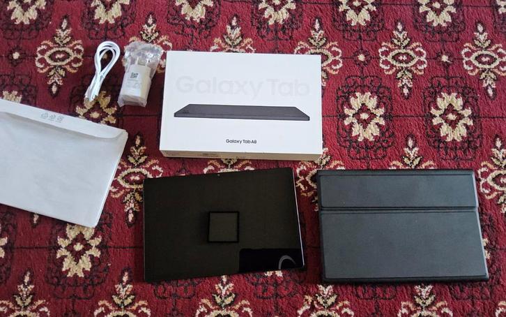 Samsung galaxy tab A8 64gb, met simkaart ,bijna nieuwe, Computers en Software, Tablet-hoezen, Ophalen of Verzenden