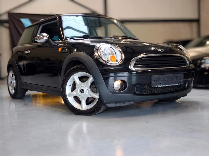 Mini Cooper one benzine airco Amby lights sportvelgen, Auto's, Mini, Bedrijf, Cooper, Airbags, Airconditioning, Alarm, Boordcomputer