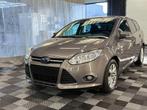 Ford Focus 1.6i benzine bj. 2013 199000km Euro 5 MOTORSCHADE, Auto's, Ford, Focus, Zwart, 4 cilinders, Bedrijf