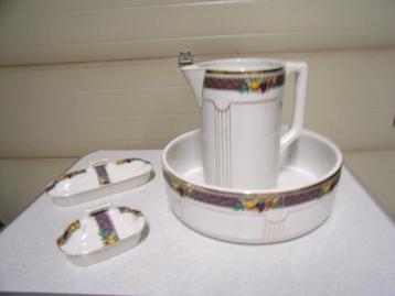 toilet stel beschikbaar voor biedingen