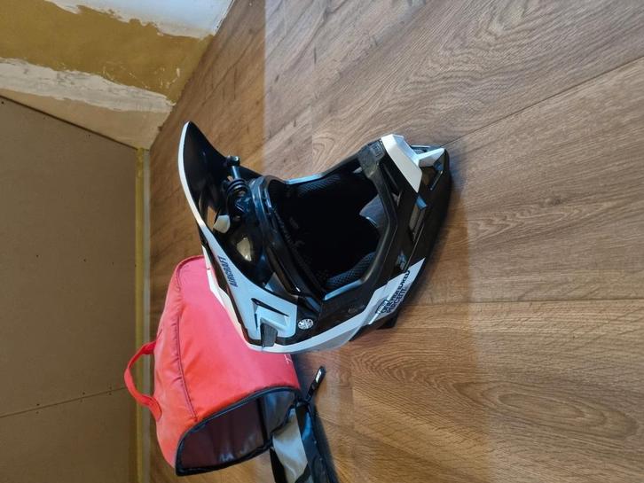 100% Aircraft MAAT M, Fietsen en Brommers, Fietsen | Mountainbikes en ATB, Zo goed als nieuw, Ophalen