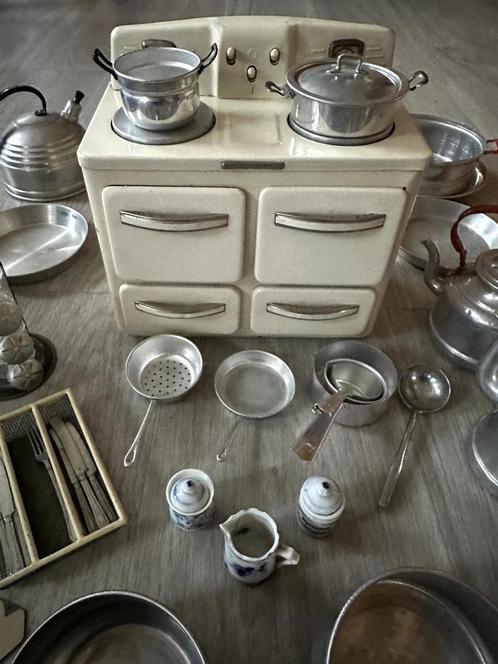 Cuisinière miniature vintage 220V - 1950 - Complète - 140€, Collections, Jouets, Comme neuf, Enlèvement ou Envoi