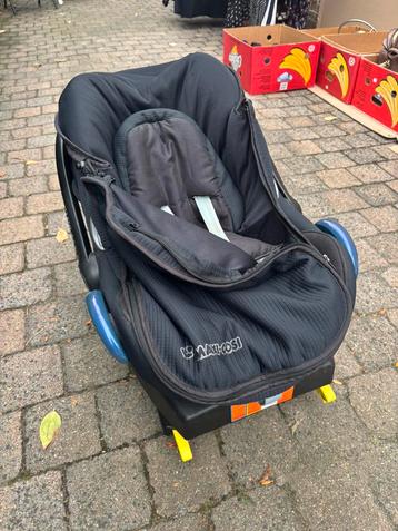 Maxi cosi en isofix beschikbaar voor biedingen