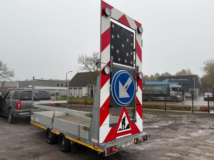 Actiewagen pijlwagen signalisatie aanhangwagen, Doe-het-zelf en Bouw, Gereedschap | Overige machines, Zo goed als nieuw, Ophalen