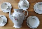 Wawel Vintage servies met bloemenpatroon, gemaakt in Polen, Antiek en Kunst, Antiek | Servies compleet, Ophalen