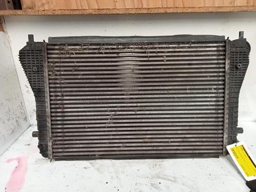 Radiateur van een Volkswagen Touran, Auto-onderdelen, Airco en Verwarming, Volkswagen, Gebruikt, 3 maanden garantie, Ophalen of Verzenden