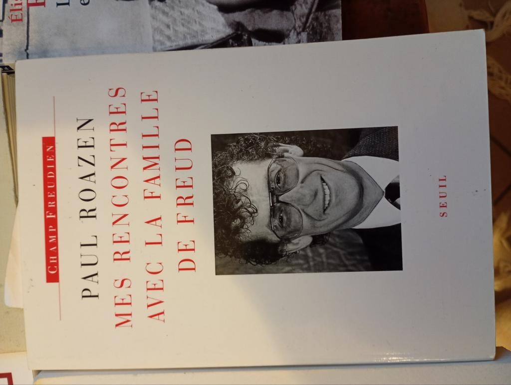 Roazen. Mes rencontres avec la famille de Freud, Enlèvement ou Envoi
