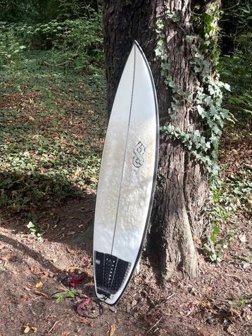 Shortboard 5'11" met 21L (gebruikt) beschikbaar voor biedingen