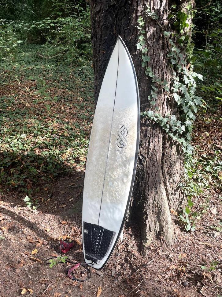 Shortboard 5'11" met 21L (gebruikt), Watersport en Boten, Golfsurfen, Gebruikt, Shortboard, Met koord, Ophalen