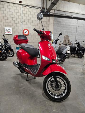 JTC Milano 50cc klasse A 4 takt 2022 2.042km! - FULL LED beschikbaar voor biedingen