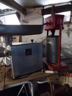 Vleesmolen en vulbus te koop, Enlèvement