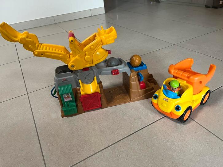 Fischer price Little people graafmachine en kiepwagen, Kinderen en Baby's, Speelgoed | Fisher-Price, Zo goed als nieuw, Ophalen of Verzenden