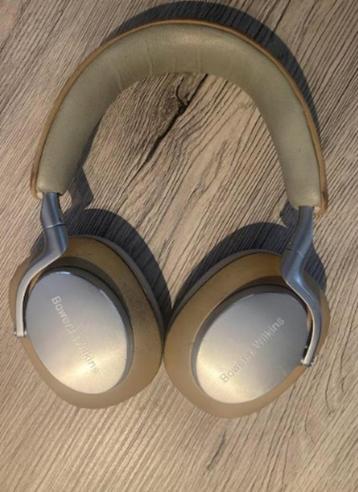 Bowers & Wilkins PX8 Beige 