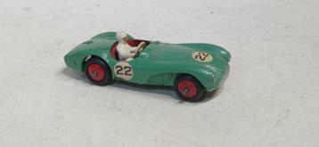 DINKY TOYS UK ASTON MARTIN DB3 REF 110