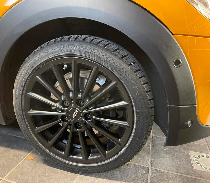 Mini Cooper Winterwielen + banden, Auto-onderdelen, Banden en Velgen, Band(en), Winterbanden, 17 inch, 205 mm, Personenwagen, Gebruikt