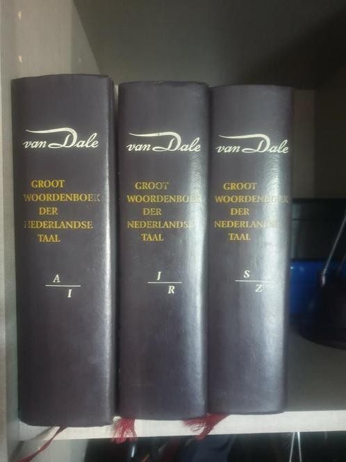 Te koop 3 delige reeks Groot Woordenboek Van Daele !!, Livres, Dictionnaires, Comme neuf, Enlèvement