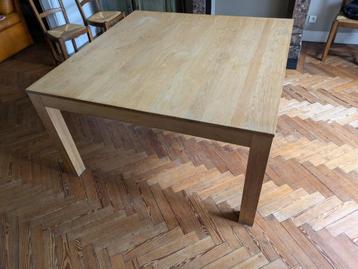 Table en bois massif