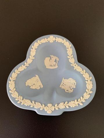 Twee Vintage Wedgwood Asbakken beschikbaar voor biedingen