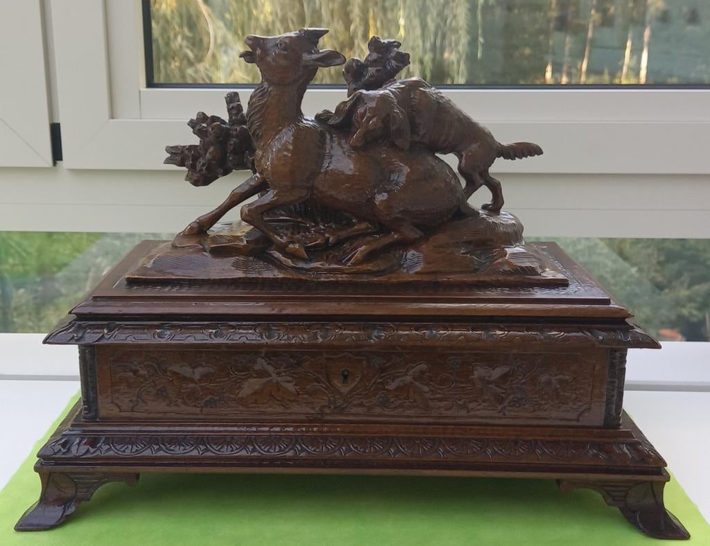 Magnifique boîte à bijoux d'une scène de chasse, Antiquités & Art, Art | Sculptures & Bois, Bleu, Enlèvement