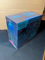 Pokémon Phantasmal Flames ETB sealed!, Hobby en Vrije tijd, Verzamelkaartspellen | Yu-gi-Oh!, Ophalen of Verzenden, Nieuw, Boosterbox