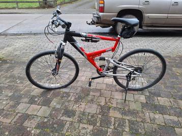Damesfiets en herenfiets beschikbaar voor biedingen