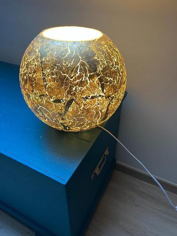 Set lampen en hangers beschikbaar voor biedingen