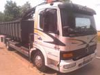 Vrachtwagen Mercedes atego kippper met kraan en grijper, Stof, Zwart, Wit, Mercedes-Benz