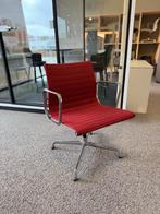 30x Vitra EA107 Eames Aluminium Chair Hopsak red Refurbished, Huis en Inrichting, Verzenden, Zo goed als nieuw, Stof, Eames