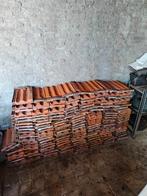 Oude dakpannen +- 200 stuks, gratis, Doe-het-zelf en Bouw, Dakpannen en Dakbedekking, Ophalen, Dakpannen
