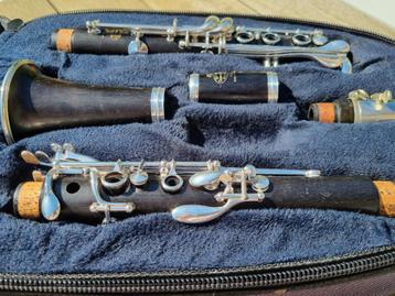 Buffet pour clarinettes E13, Musique & Instruments, Clarinette en si bémol, Enlèvement ou Envoi, Avec valise, Utilisé