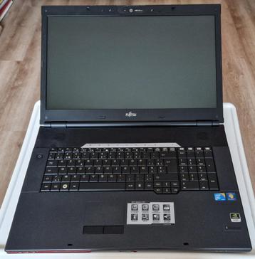 Fujitsu Amilo Xi 3670 19"