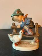 Hummel jongen met eend, Ophalen of Verzenden, Gebruikt, Hummel
