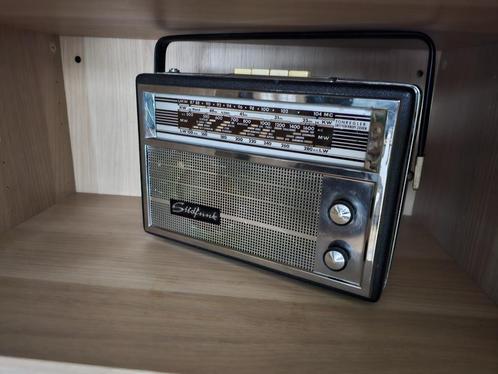 Vintage Radio's  uit de jaren 60 omgebouwd tot bluetooth rad, Audio, Tv en Foto, Radio's, Radio, Ophalen of Verzenden