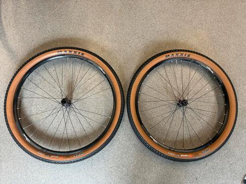 Wielset Bontrager MTB 29er alu met Maxxis banden, Fietsen en Brommers, Fietsonderdelen, Gebruikt, Wiel, Ophalen