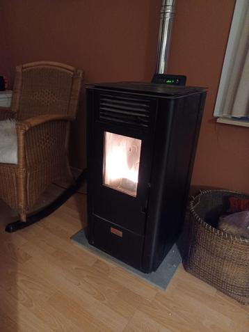 pelletkachel, Huis en Inrichting, Kachels, Ophalen, Gebruikt, Overige brandstoffen, Pelletkachel