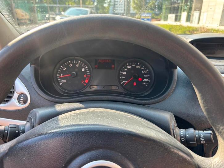 Clio 3, Auto's, Renault, Particulier, Clio, Airbags, Airconditioning, USB, Benzine, Euro 4, Coupé, 5 deurs, Handgeschakeld, Beige