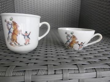 2 prachtige paarden bij de Circus Mugs  beschikbaar voor biedingen