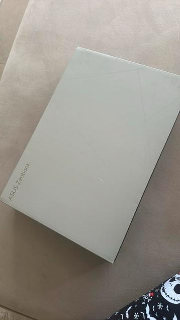 Asus zenbook beschikbaar voor biedingen