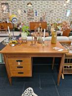 Vintage bureau met lades ronde poot, Huis en Inrichting, Bureaus, Ophalen, Gebruikt, Bureau