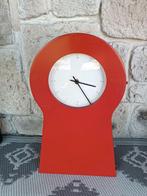 Horloge vintage 90's rouge métal, Enlèvement, Utilisé, Analogique, Horloge murale