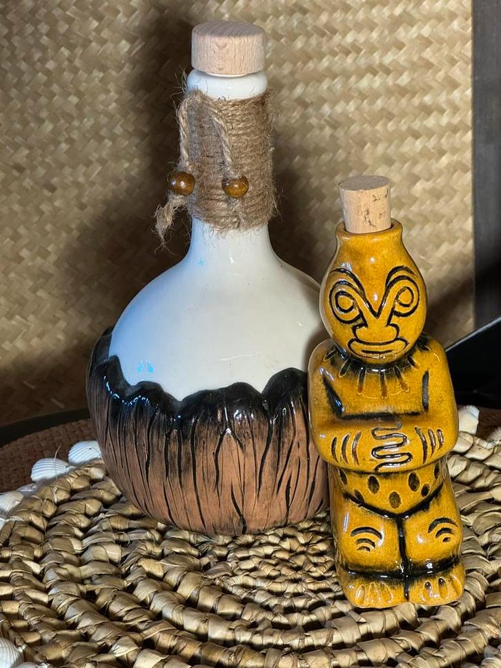 2x Maka Tiki Set Kokosnoot Rum Fles Marquesan Fles, Antiek en Kunst, Antiek | Keramiek en Aardewerk, Ophalen