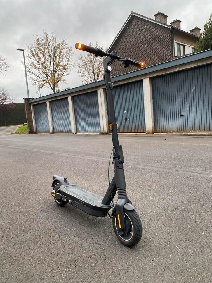 Ninebot G2 Max, Fietsen en Brommers, Steps, Zo goed als nieuw, Elektrische step (E-scooter), Ophalen