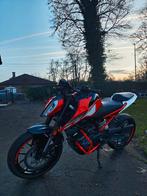 KTM Duke 125cc - 10 000 km - 2017 - Permis de conduire B (-2, Motos, Motos | Honda, Particulier, Naked bike, Éclairage LED