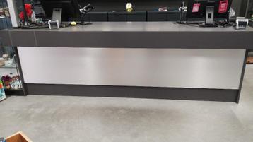 Comptoir de luxe, idéal pour une boutique, Enlèvement