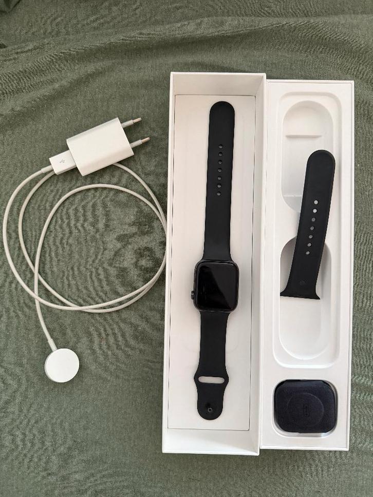 Série Apple Watch gris sidéral 5 44 mm, Bijoux, Sacs & Beauté, Montres connectées, Utilisé, iOS, Gris, Distance, Bandage calorique