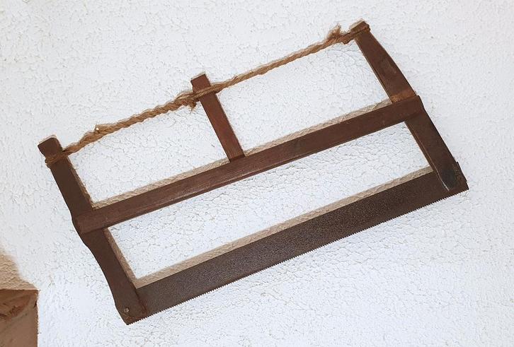 Scie ancienne à main, en bois avec corde tendeur, Antiek en Kunst, Antiek | Gereedschap en Instrumenten, Ophalen