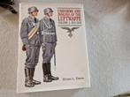 Ww2 boek Duitse Luftwaffe uniformen en insignes, Ophalen of Verzenden