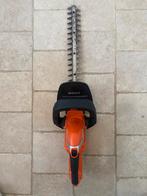 Heggeschaar Black&Decker met batterij en oplader., Tuin en Terras, Ophalen, Zo goed als nieuw, Accu