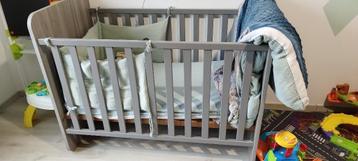 Lit évolutif + table a langer dreambaby, Enfants & Bébés, Enlèvement, Comme neuf, Matelas